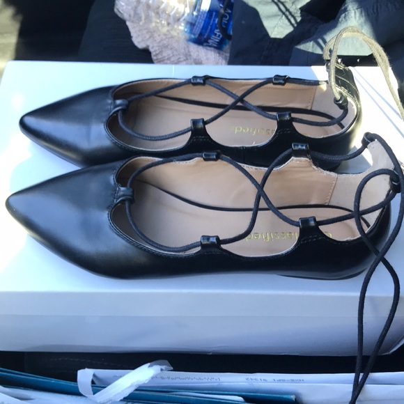 classified Shoes - Flats (wore once)